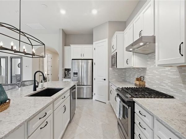8877 Horned Lark DR, NAPLES, FL 34120