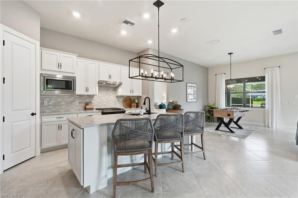 8877 Horned Lark Dr, Naples, FL 34120 Photo