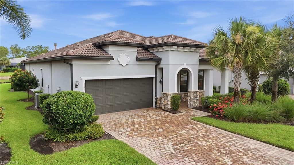 8877 Horned Lark Dr, Naples, FL 34120 Photo