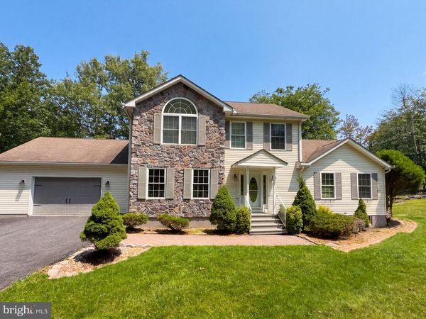 814 CLEARVIEW DRIVE , LONG POND, PA 18334