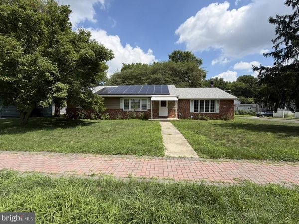 100 KENNEDY BOULEVARD, SOMERDALE, NJ 08083