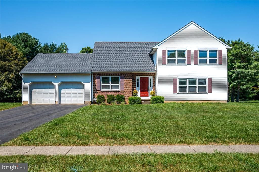 23 Amherst Way, Princeton Junction, NJ 08550 Main Photo