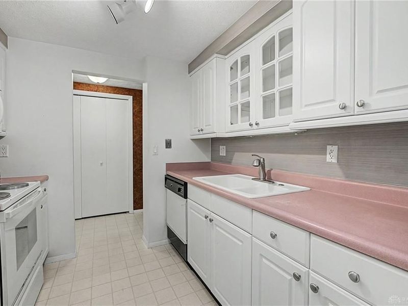 1110 Eagle Feather Circle, Unit C, West Carrollton, OH 45449 Photo 17