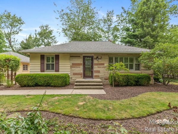 590 Hoffman Street, Saugatuck, MI 49453