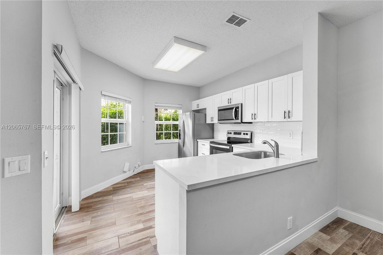 6649 Via Regina , Unit #, Boca Raton, FL 33433 Photo