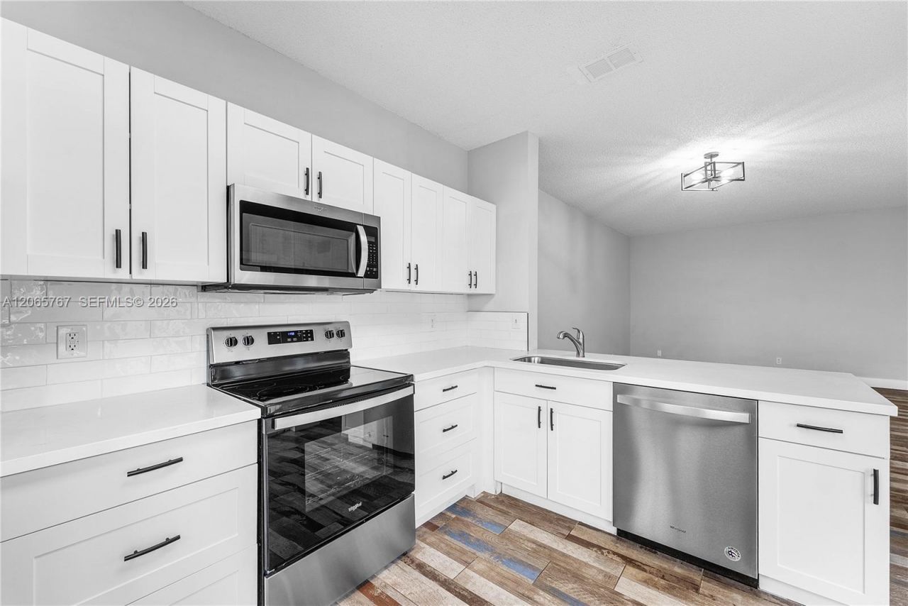 6649 Via Regina , Unit #, Boca Raton, FL 33433 Photo