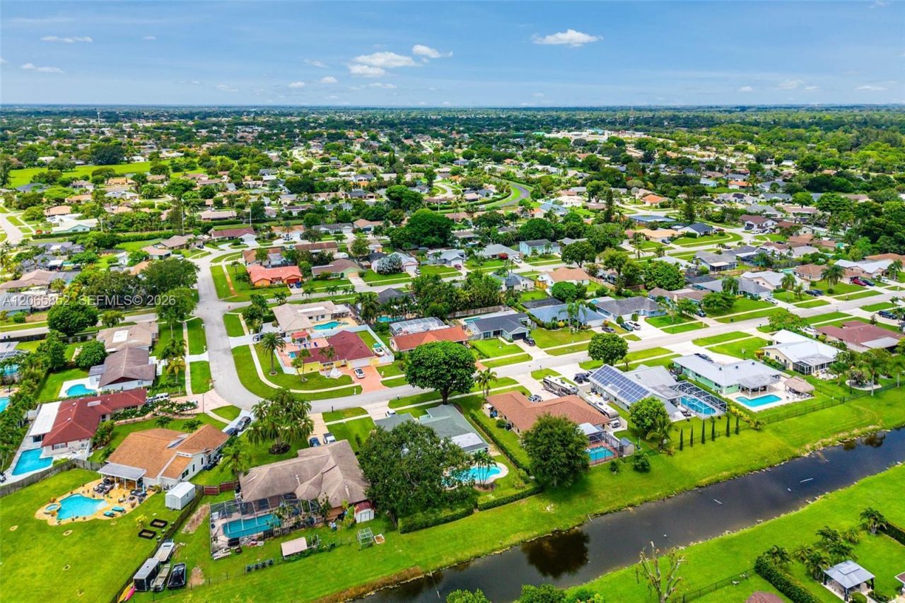 1250 Belmore Ter , Wellington, FL 33414 Photo