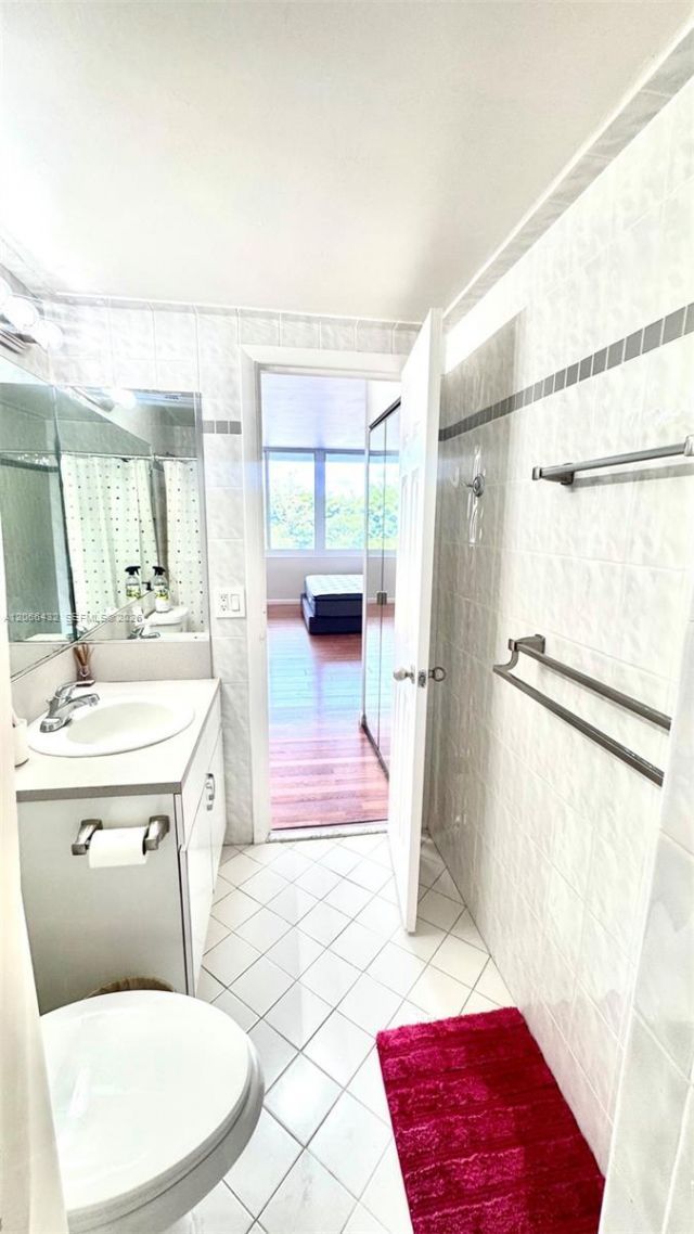 7441 Wayne Ave , Unit 1C, Miami Beach, FL 33141 Photo