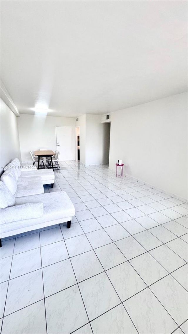 7441 Wayne Ave , Unit 1C, Miami Beach, FL 33141 Photo