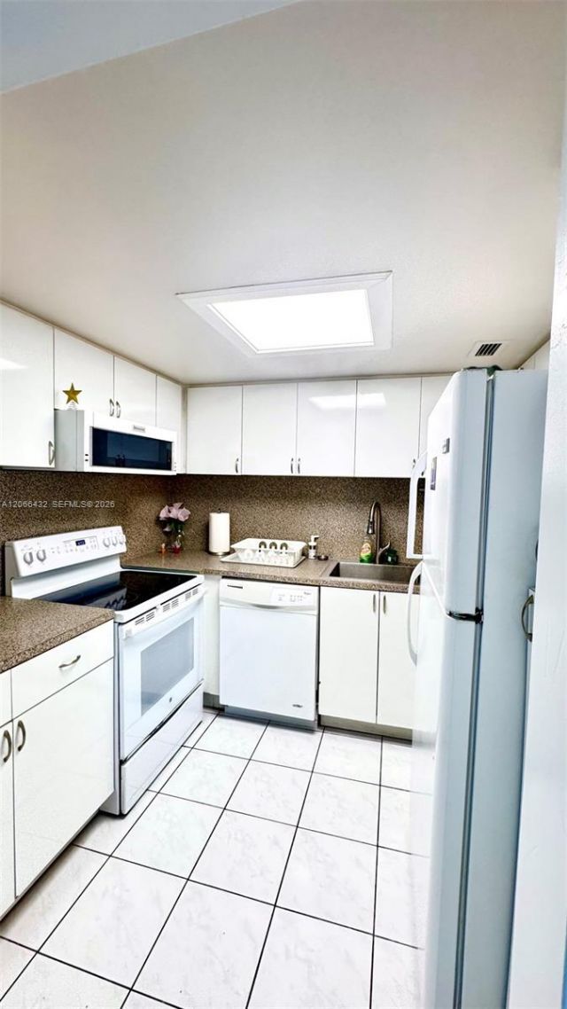 7441 Wayne Ave , Unit 1C, Miami Beach, FL 33141 Photo