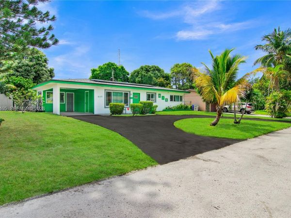 1650 NW 1st Way , Pompano Beach, FL 33060