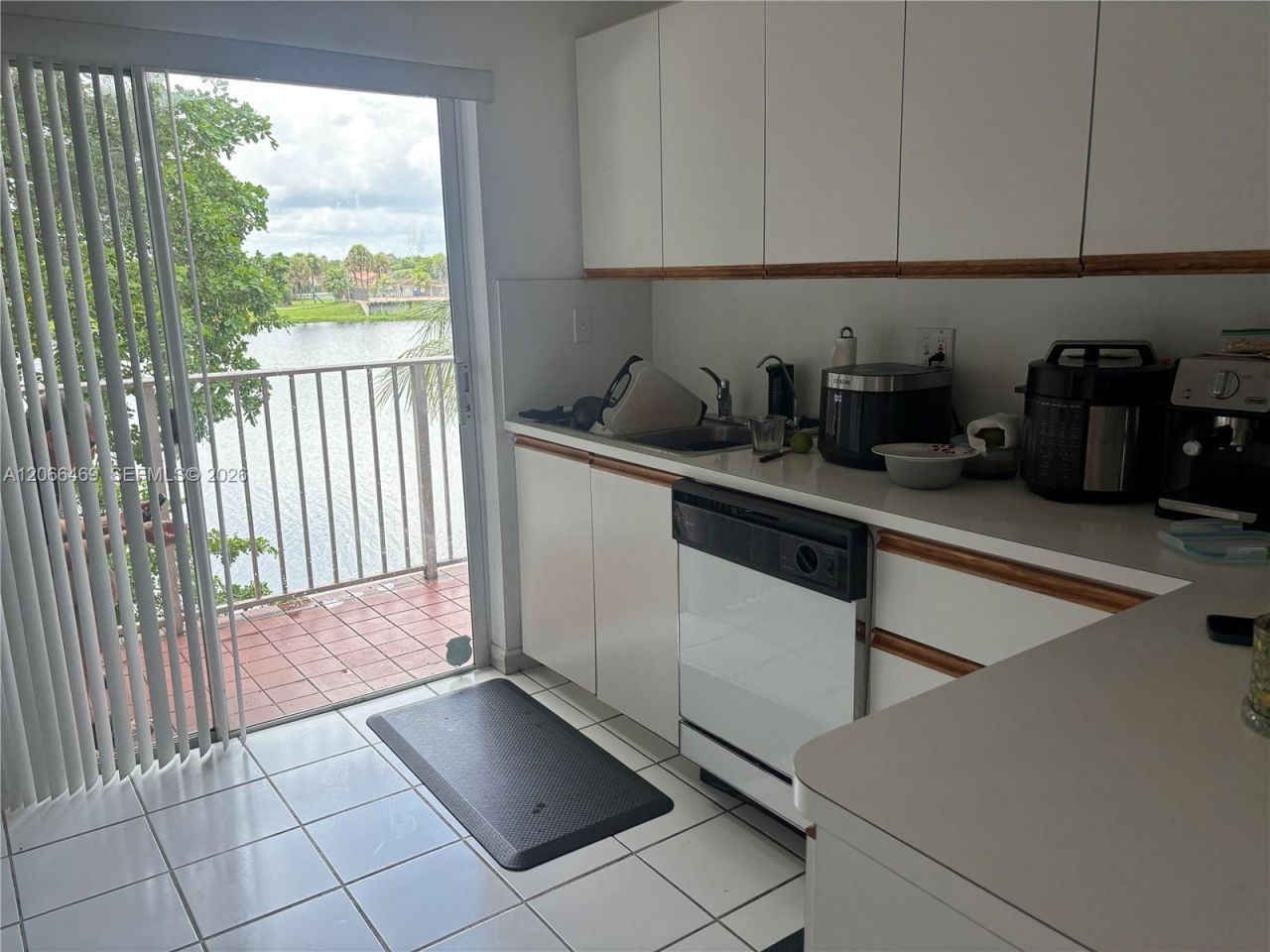 6910 NW 173rd Dr , Unit 1008, Hialeah, FL 33015 Photo