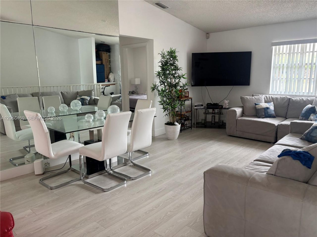 6910 NW 173rd Dr , Unit 1008, Hialeah, FL 33015 Photo