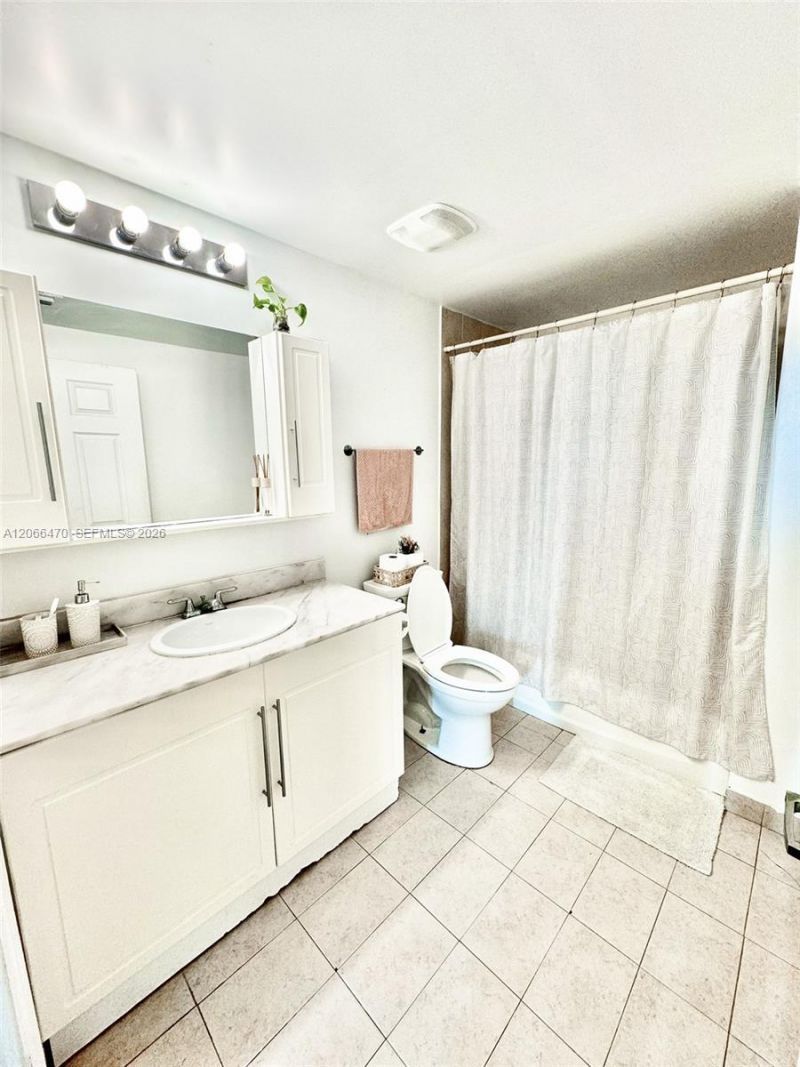 275 NE 18th St, Unit 2004, Miami, FL 33132 Photo