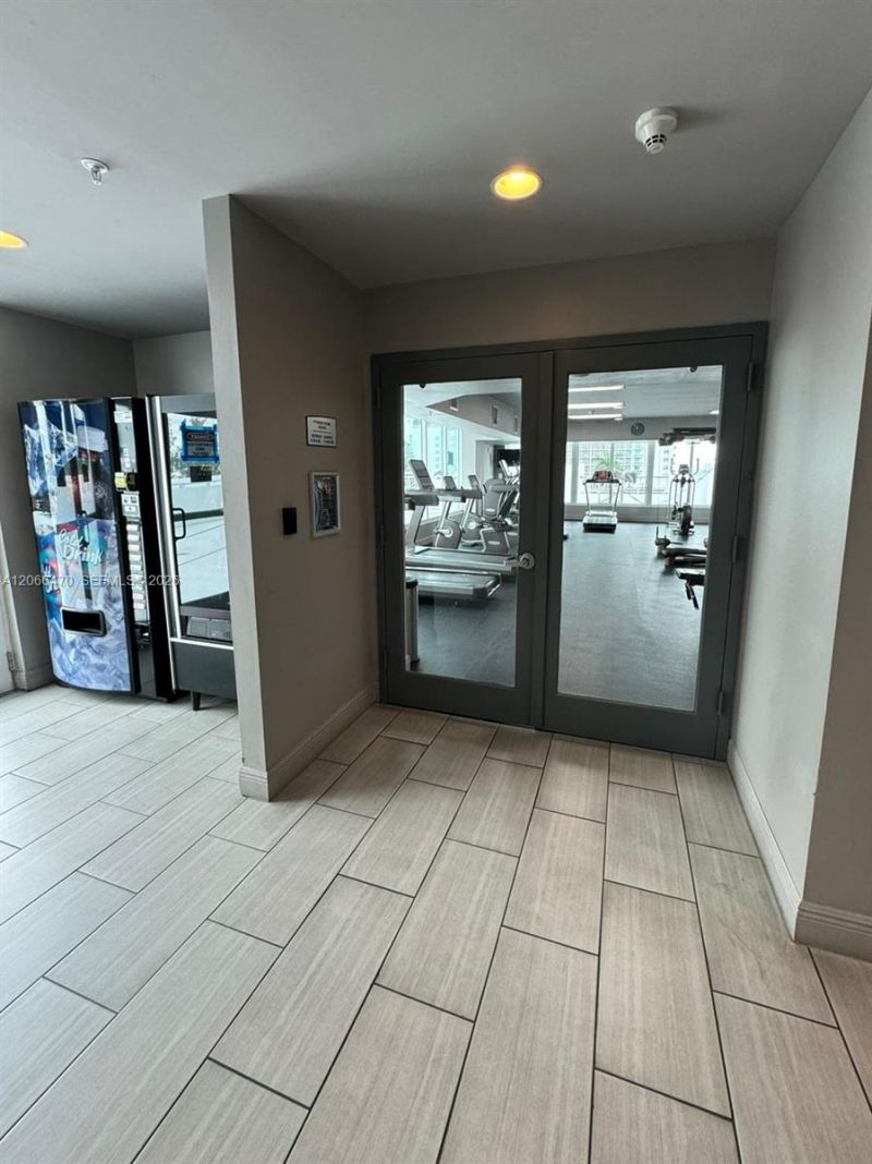 275 NE 18th St, Unit 2004, Miami, FL 33132 Photo
