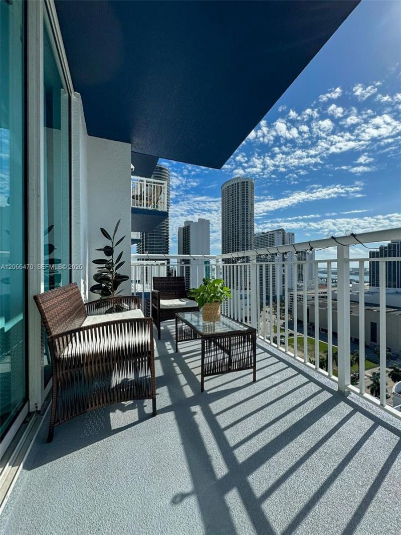 275 NE 18th St, Unit 2004, Miami, FL 33132 Photo