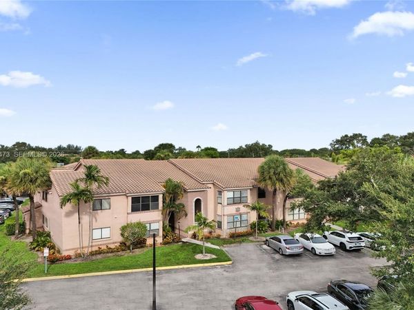 2796 S University Dr , Unit 2201, Davie, FL 33328
