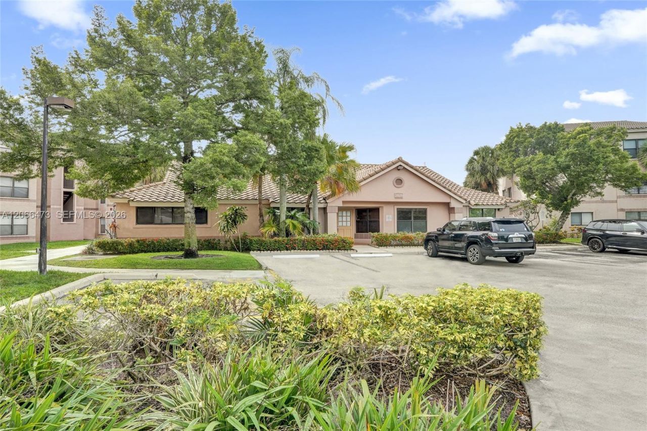 2796 S University Dr , Unit 2201, Davie, FL 33328 Photo