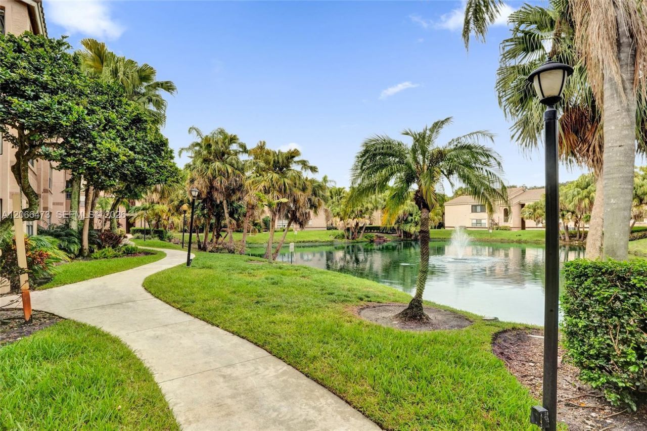 2796 S University Dr , Unit 2201, Davie, FL 33328 Photo