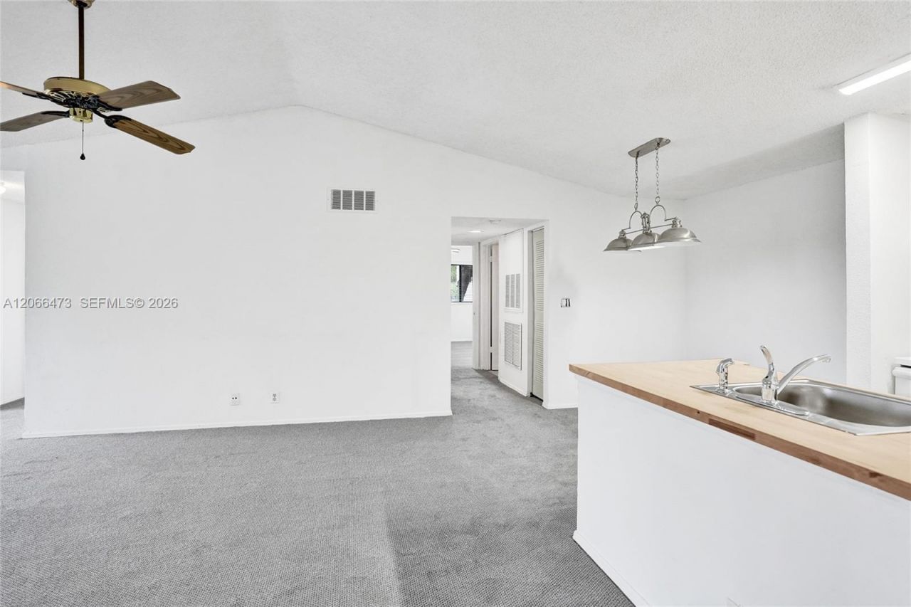 2796 S University Dr , Unit 2201, Davie, FL 33328 Photo