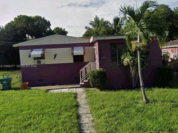 938 NW 110 st, Miami, FL 33168