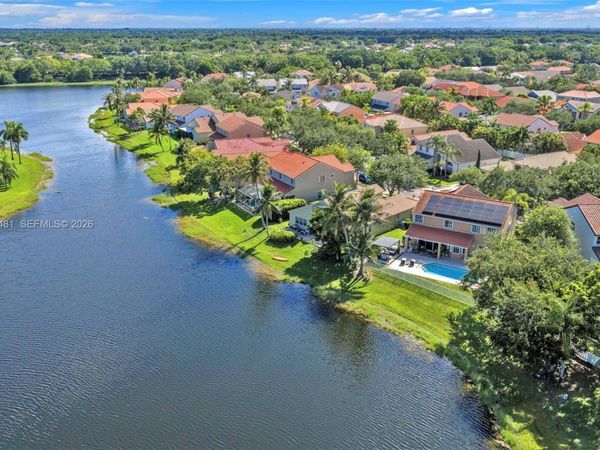 480 Cambridge Dr, Weston, FL 33326