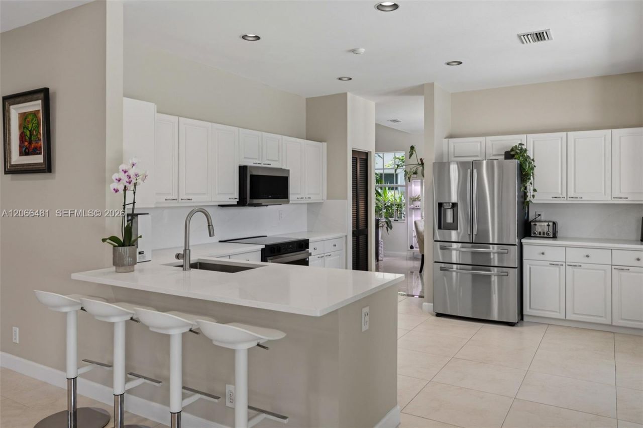480 Cambridge Dr, Weston, FL 33326 Photo