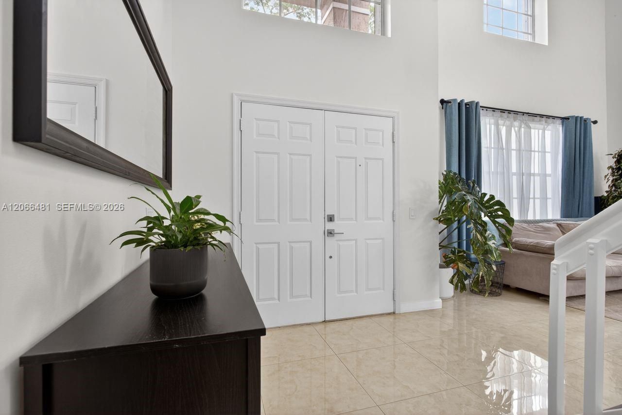 480 Cambridge Dr, Weston, FL 33326 Photo