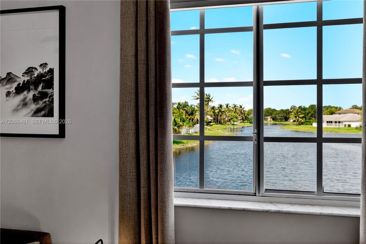 480 Cambridge Dr, Weston, FL 33326 Photo