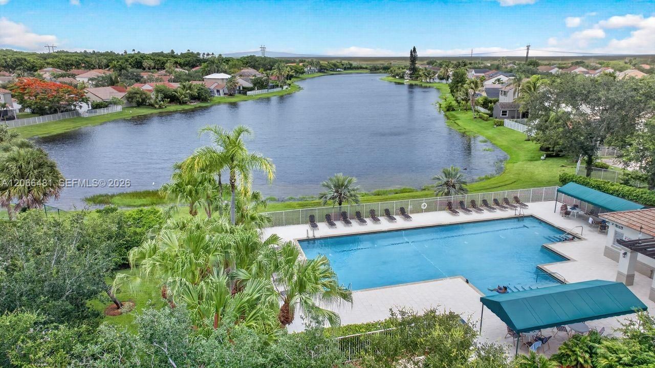 480 Cambridge Dr, Weston, FL 33326 Photo