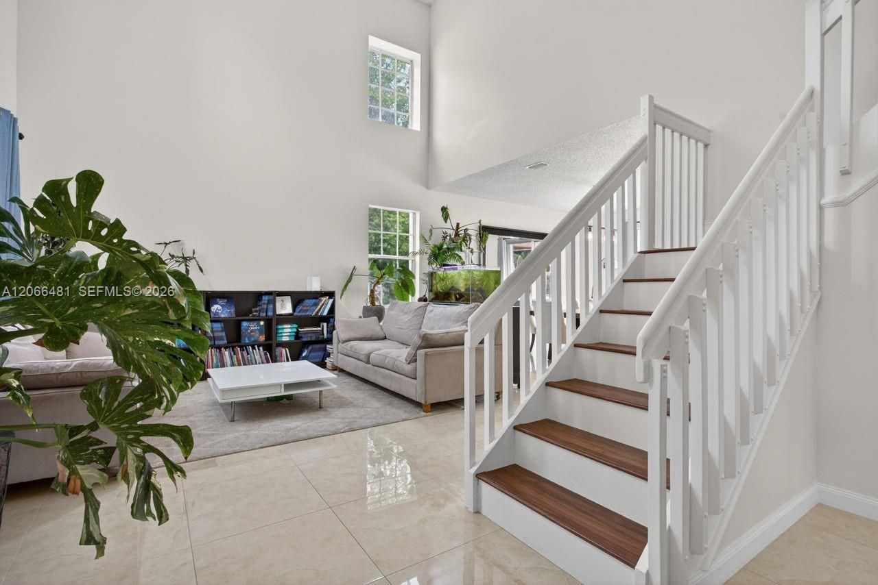 480 Cambridge Dr, Weston, FL 33326 Photo