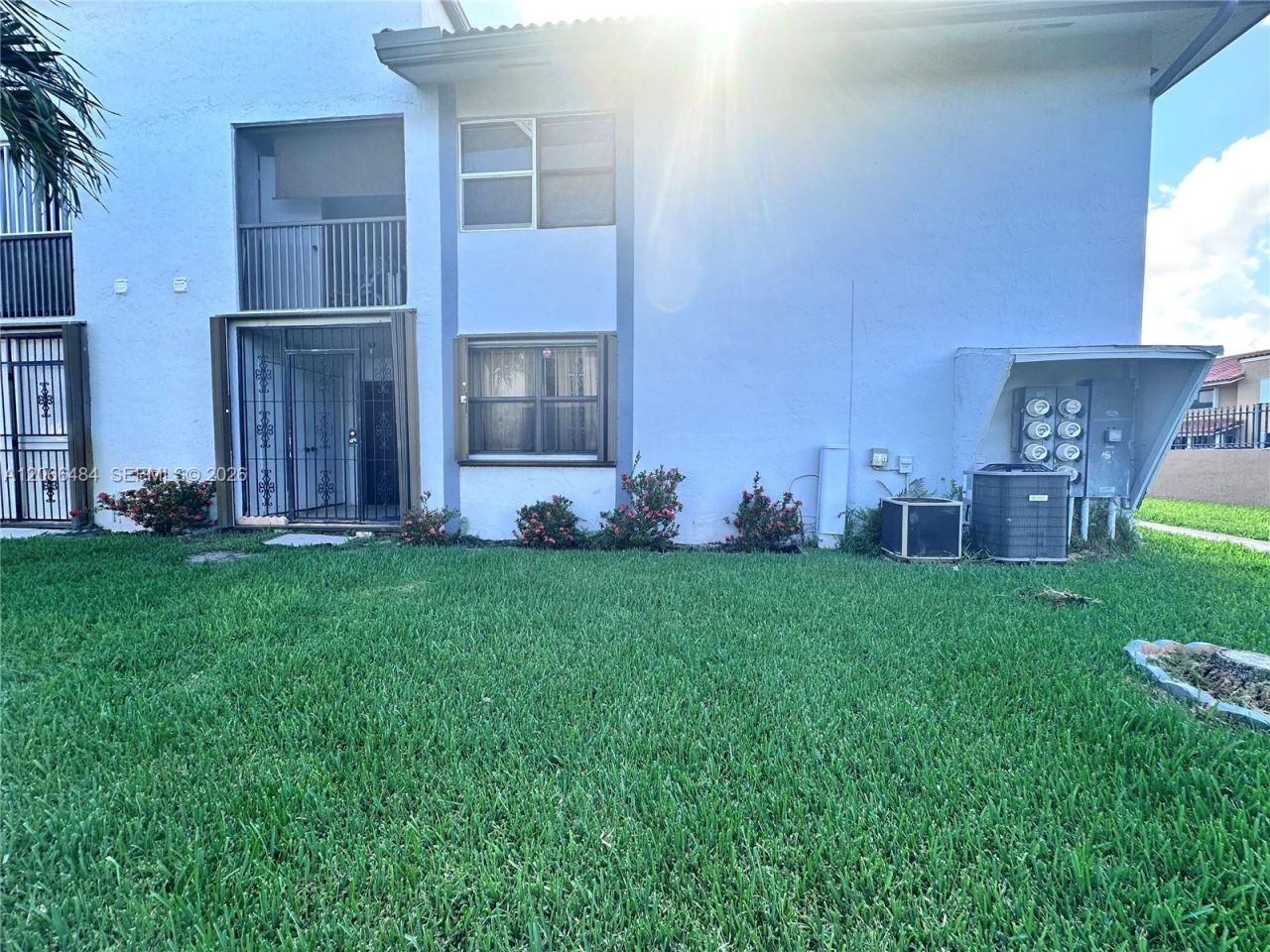2740 W 63rd Pl, Unit 13-25, Hialeah, FL 33016 Photo