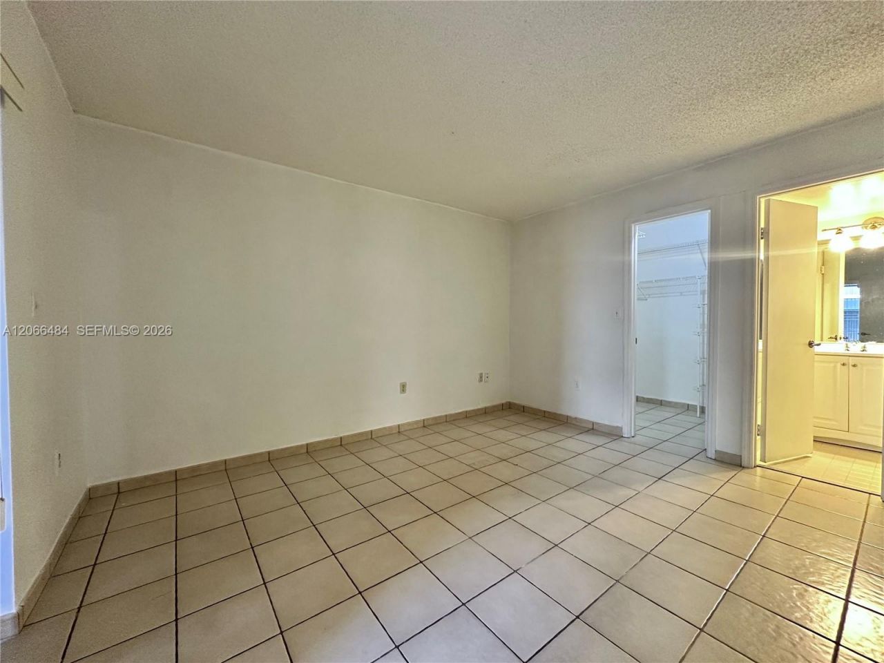 2740 W 63rd Pl, Unit 13-25, Hialeah, FL 33016 Photo