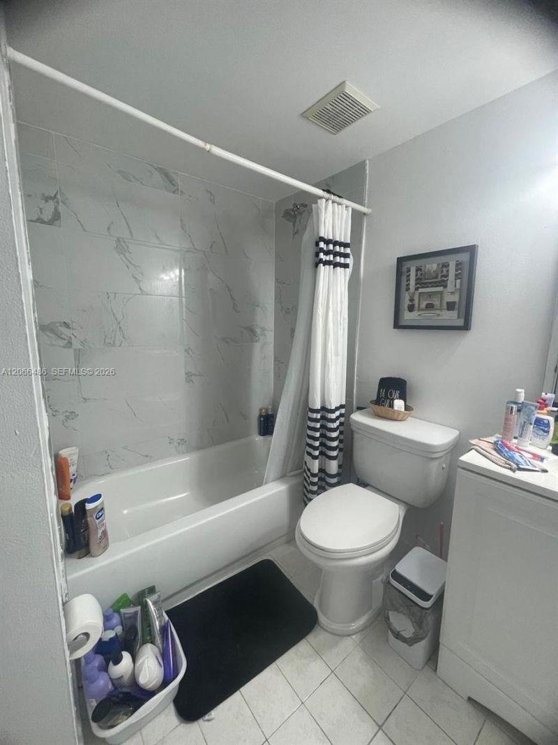 4689 NW 9th St, Unit 207, Miami, FL 33126 Photo