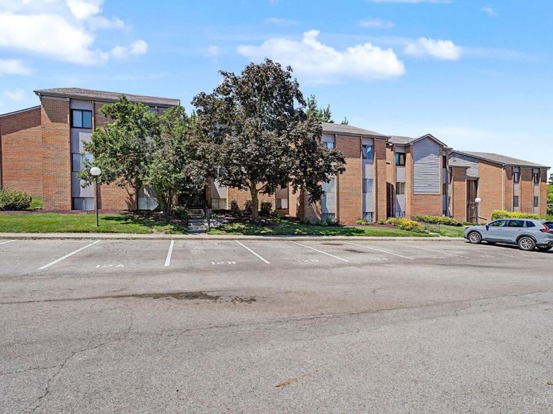1110 Eagle Feather Circle, Unit C, West Carrollton, OH 45449 Photo 4