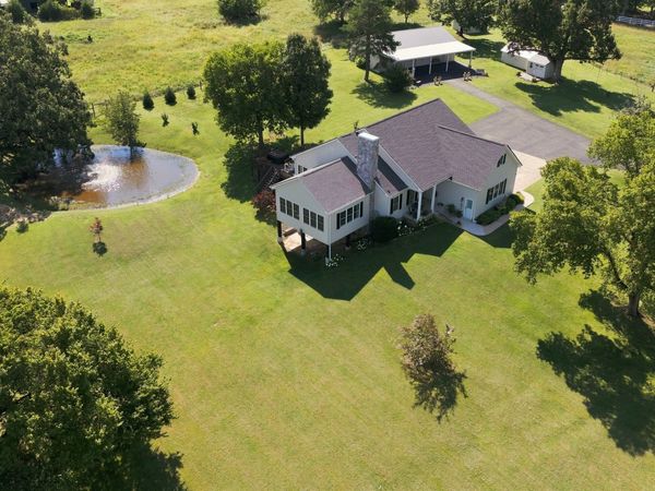 1160 Fleet Town Rd , Dickson, TN 37055