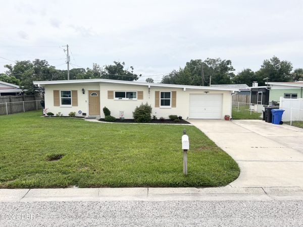 7812 N Gomez Avenue, Tampa, FL 33614