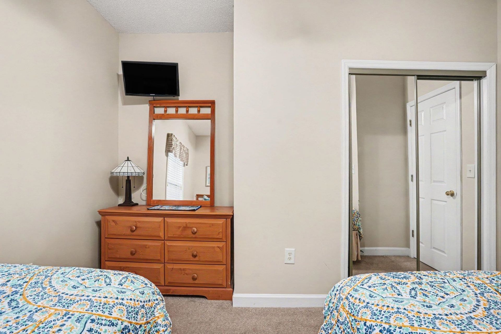 5825 Catalina Dr. Photo 23