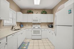 5825 Catalina Dr. photo 4