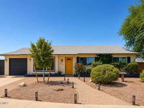 8701 E Cambridge Avenue, Scottsdale, AZ 85257