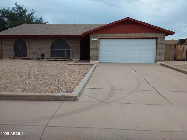 7413 W CORRINE Drive, Peoria, AZ 85381