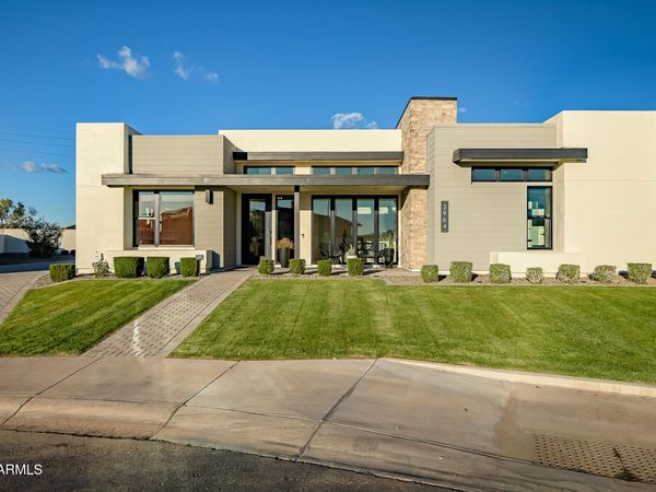 3964 E PENEDES Drive, Gilbert, AZ 85298