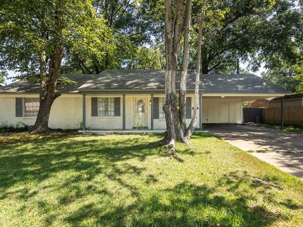 813 Pryor Drive, West Memphis, AR 72301