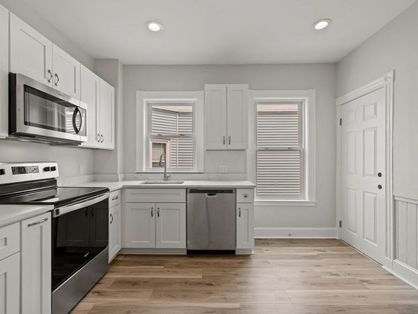 16 Leslie St, Unit 2, Boston, MA 02122