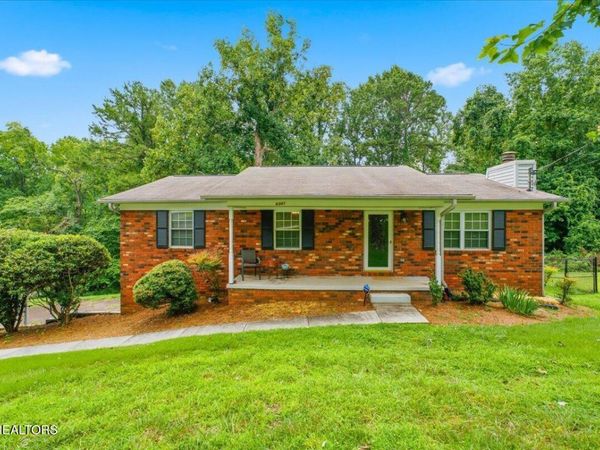 6341 Gateway Lane, Knoxville, TN 37920
