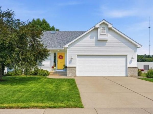 344 Saxonwood Road, Altoona, WI 54720