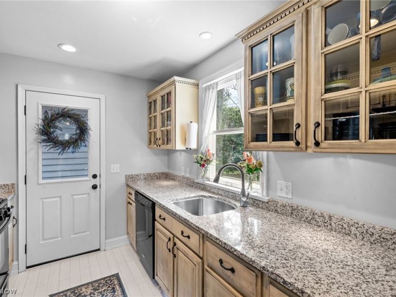 26707 Normandy Road, Bay Village, OH 44140 Photo 10