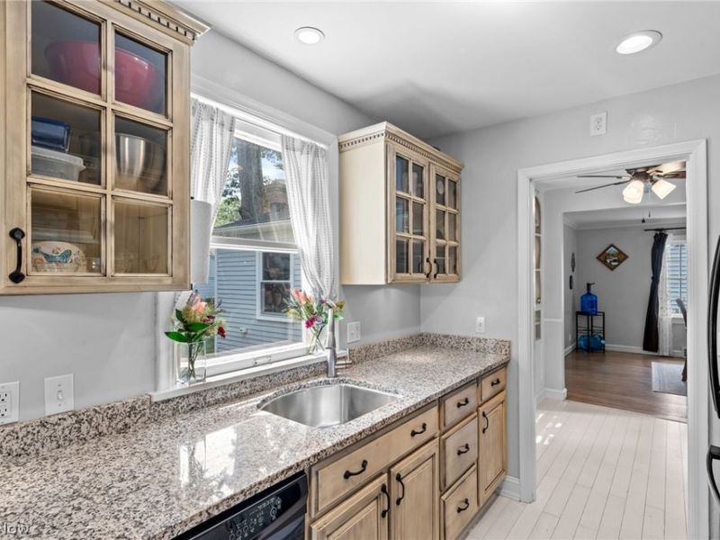 26707 Normandy Road, Bay Village, OH 44140 Photo 12