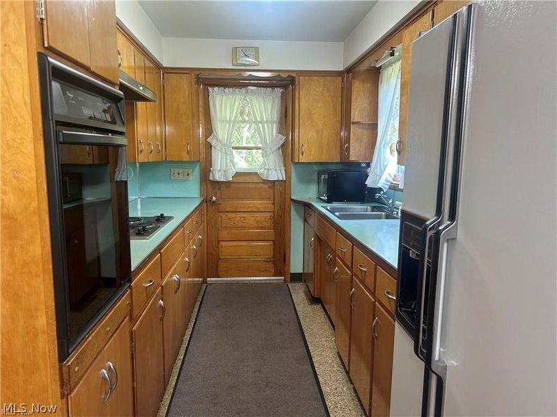 2419 Chandlersville Road, Zanesville, OH 43701 Photo 3