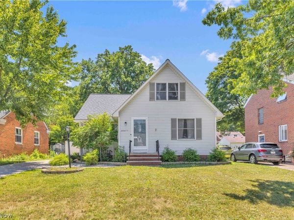 10077 Beaconsfield Drive , Parma Heights, OH 44130